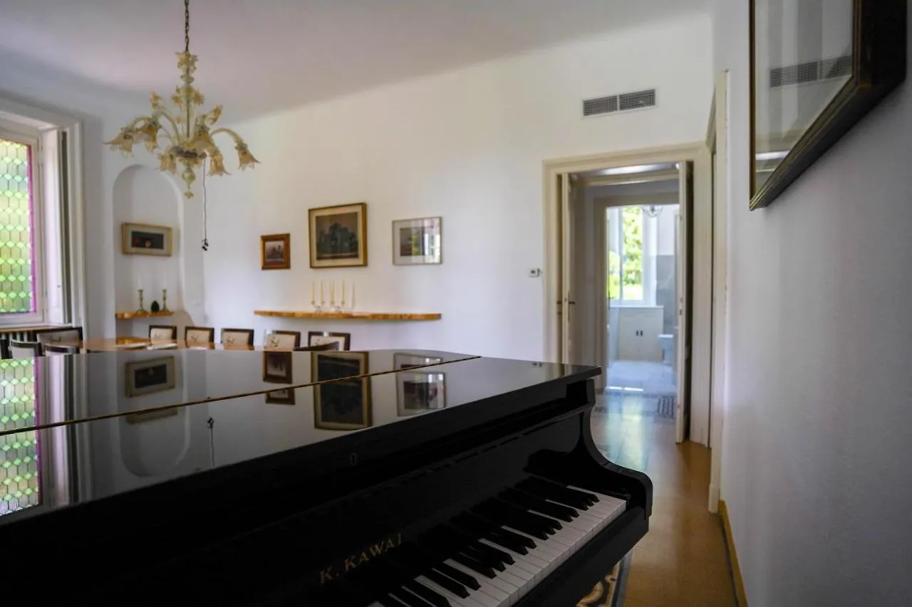Villa Evelina Travedona Itália