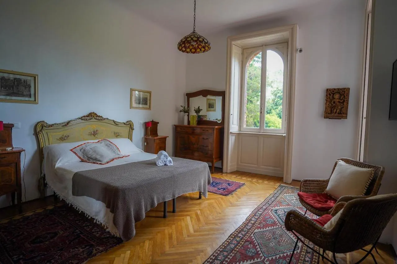 Villa Evelina Travedona 0*,  Italia
